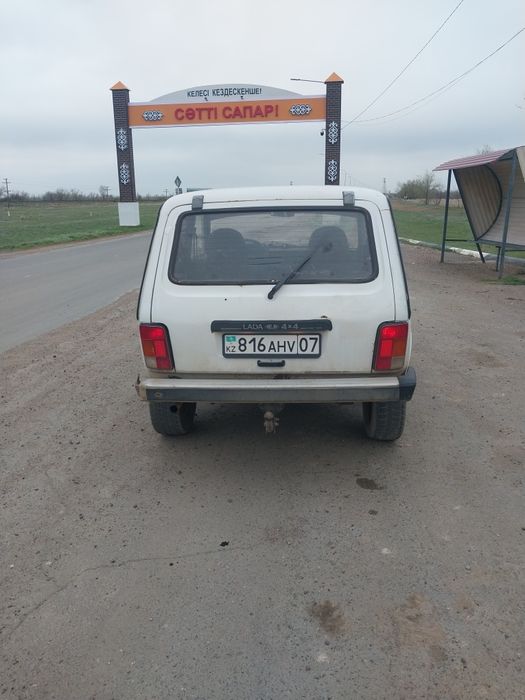 Продам ниву инжектор на полном бодром ходу.
