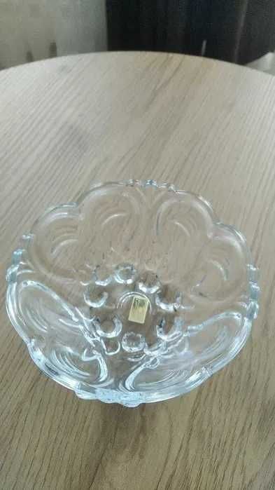 Нов сервиз  за кафе порцелан и стъклени нови купички