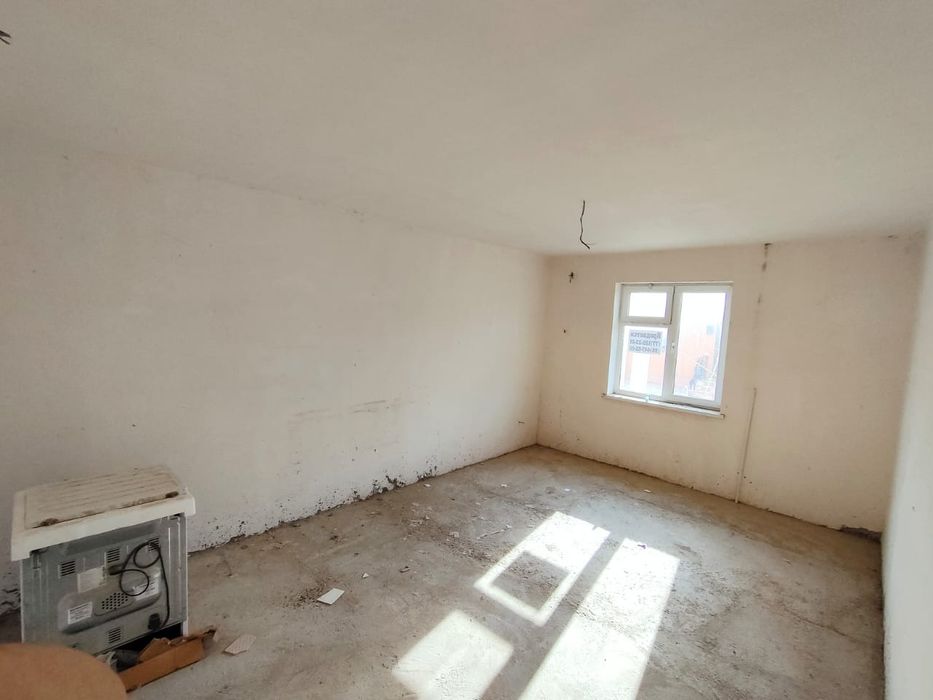 Srochno 2 etajli kotej sotiladi ( yonida 2 sotiq agarodi bilan)