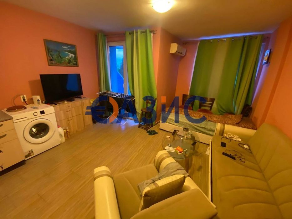Продава се Тристаен апартамент в с. Кошарица, Област Бургас - 98 кв.м за 635 €/кв.м - Снимка #3