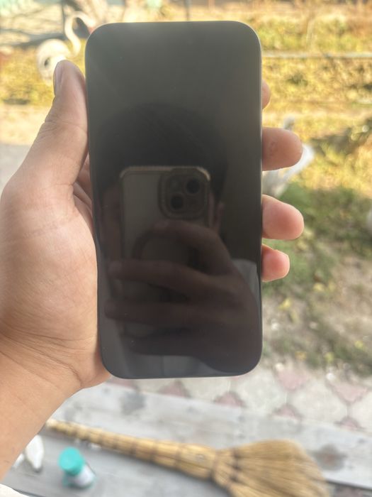 Продам IPhone 15 pro 128gb