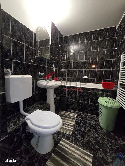 Frumoasa - Str. Neptun , 3 camere decomandat, liber