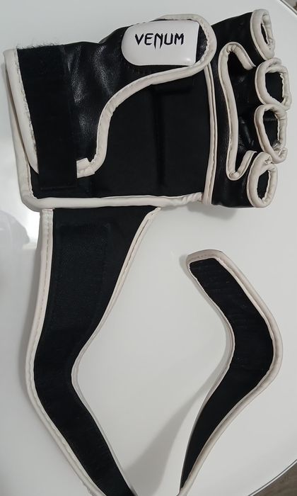 Mănuși MMA Venom Challenger Gloves Fabricaț Hong Kong