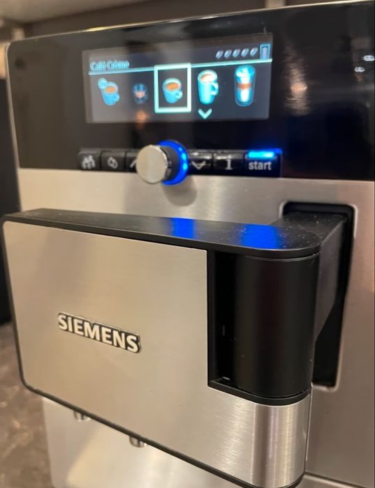 Кафемашина SIEMENS EQ8 SERIES 900