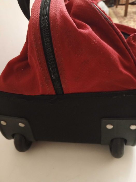 Сумка дорожная на колесиках с выдвижной   ручкой Werwilson