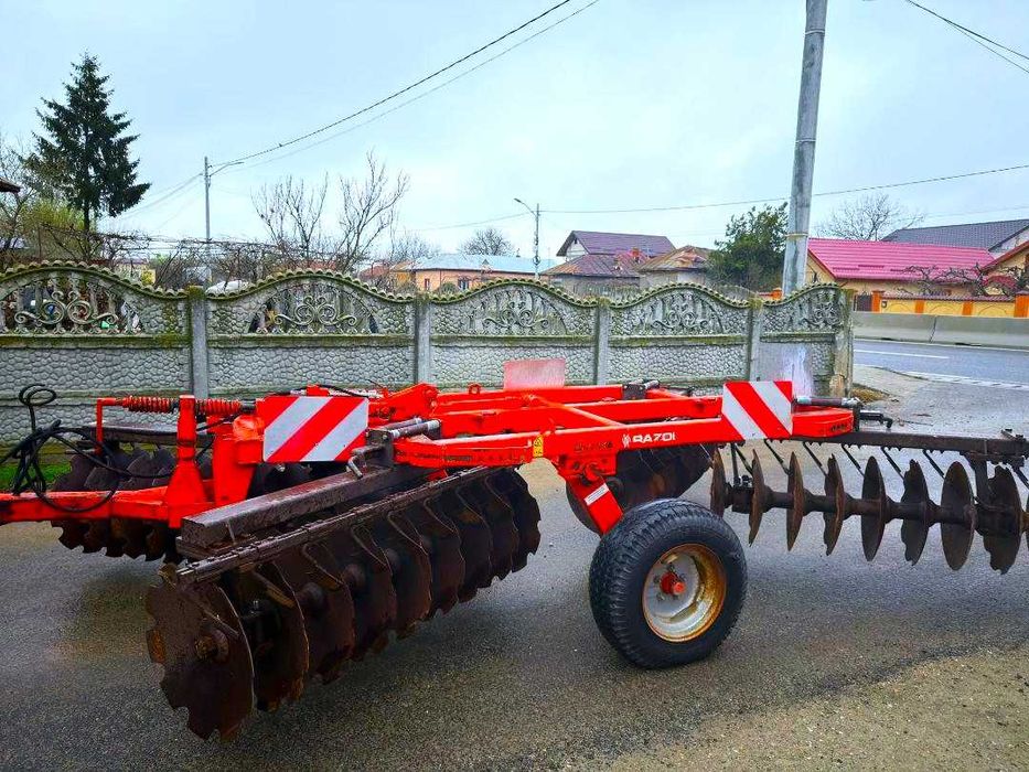 Disc greu semigreu RAZOL 4 ,2 m an 2012 Pliabil cu 38 discuri Kuhn Discover XM souchu pinet Gregoire Besson Quivogne