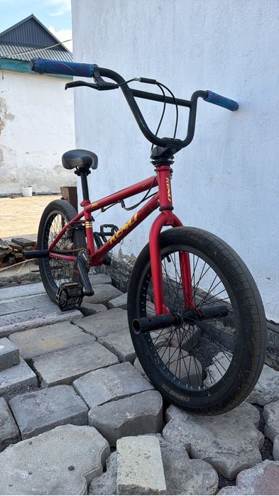 Велосипед BMX  в отличном состоянии