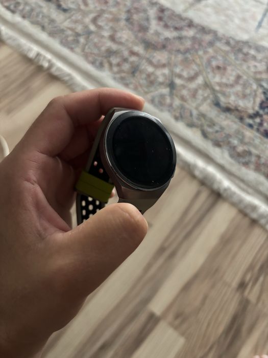 Продам часы HUAWEI GT2e