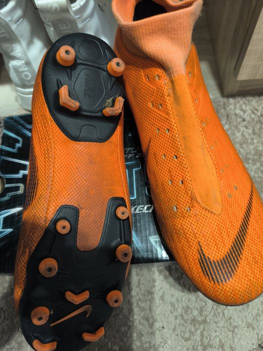 Бутонки за футбол