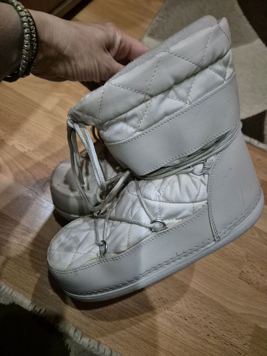 Ботуши апрески,дамски бели