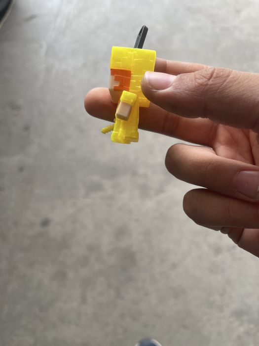 Фигурка Minecraft золотой брони дёшево