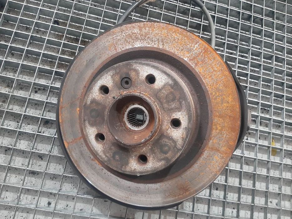 fuzeta dreapta spate  2.0 d  bmw seria 1 e81 e87