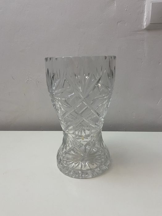 Продам хрустальные вазы