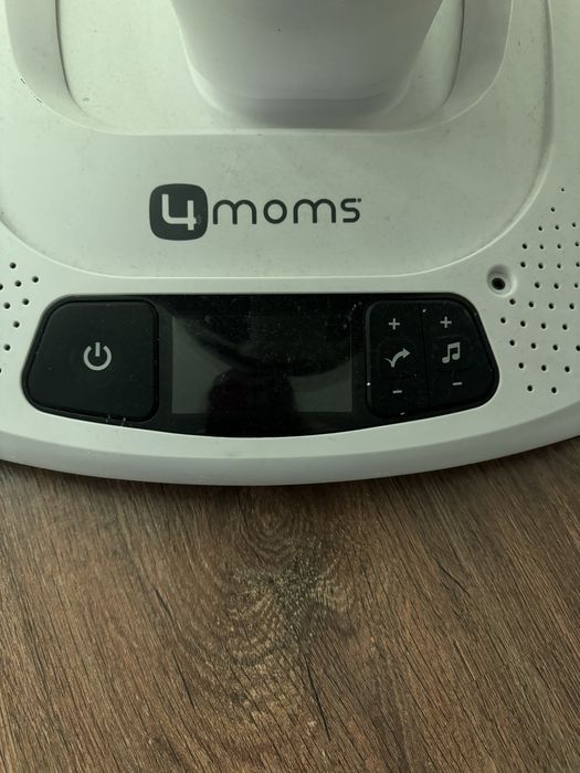 Продаю электрический шезлонг 4moms