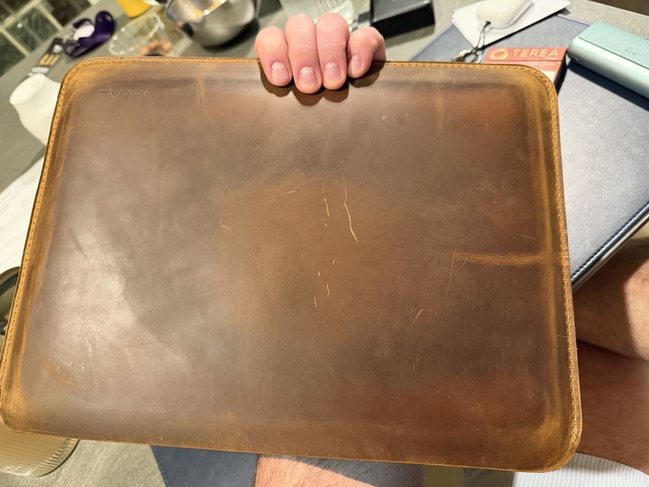 Husa de protectie laptop Macbook 14” - 15” din piele 100%