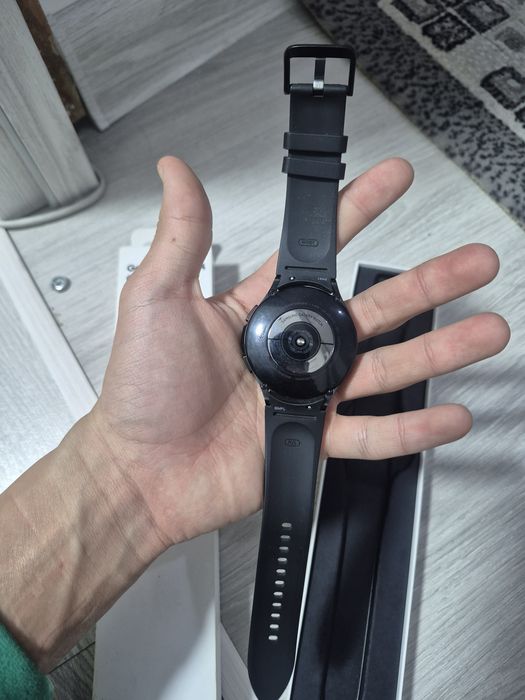 Продаётся самсунг watch 4 classic