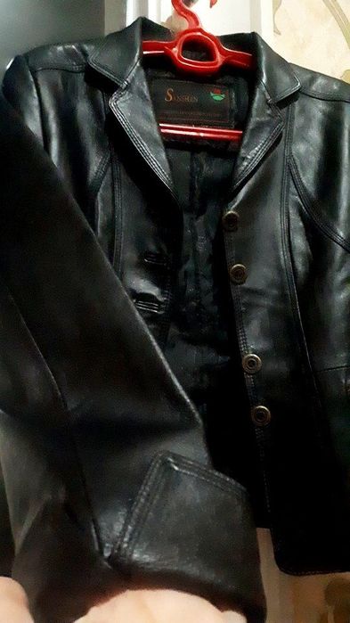 Кожанная куртка новый