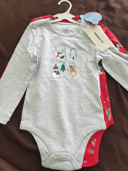 2 броя чисто нови бодита 3-4г.