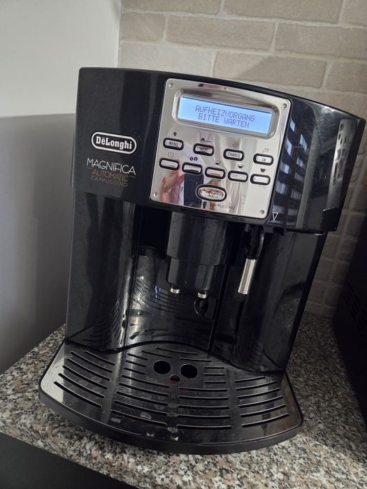 Espressor  cafea DeLonghi Magnifica Automatic Capuccino
