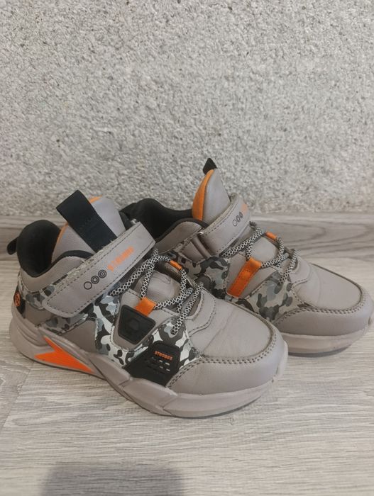 Продам кроссовки для мальчика,35р