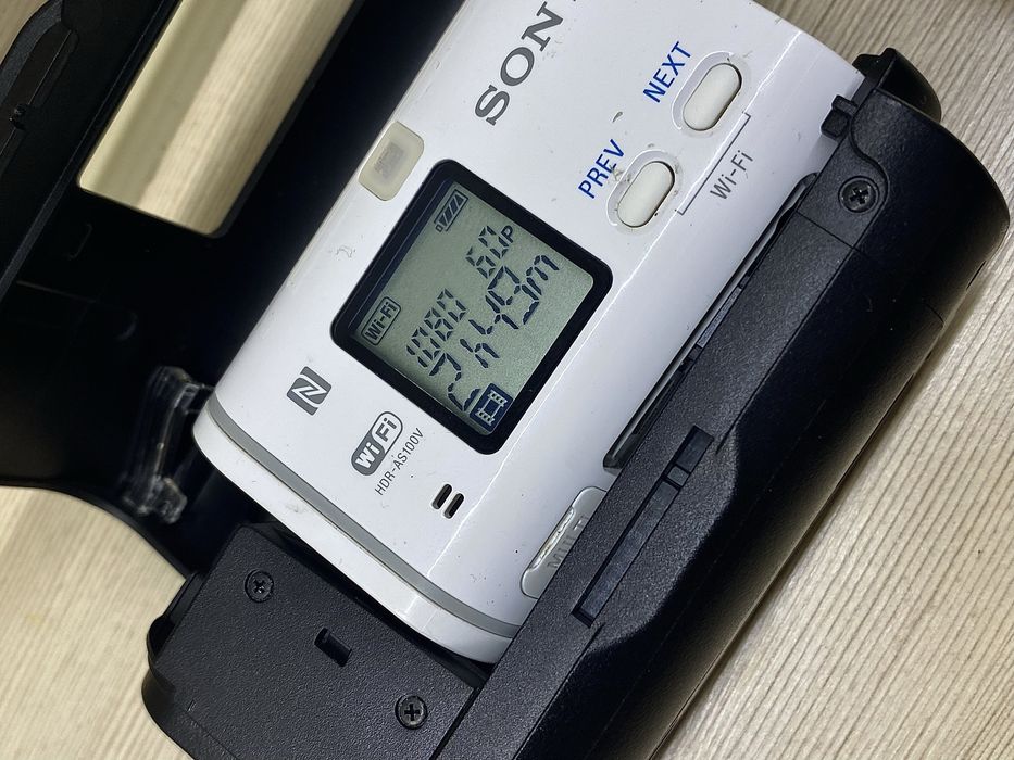 Экшн камера Sony HDR-AS100V