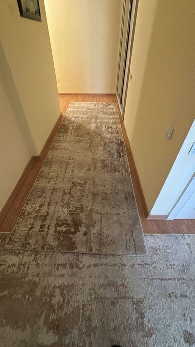 Продам ковры 2 штуки