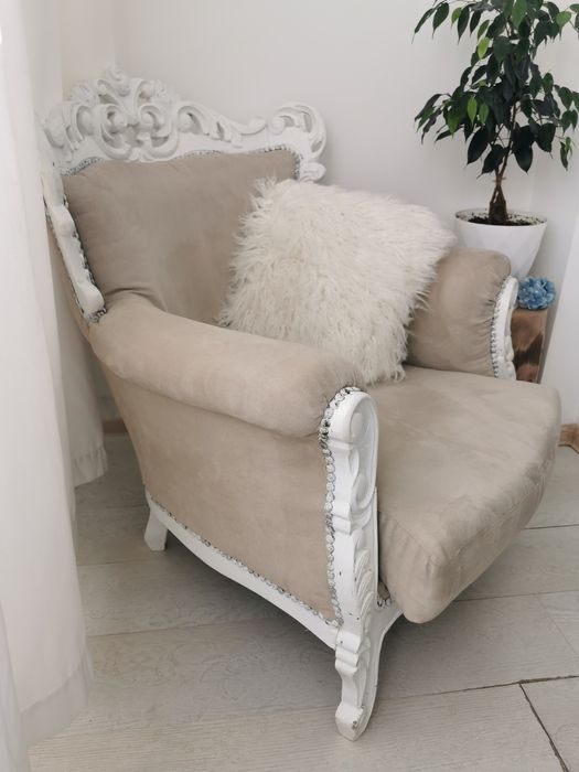 Красиво кресло със сложна дърворезба масив  бароково кресло