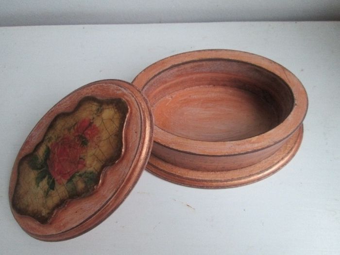 кутийка за бижута