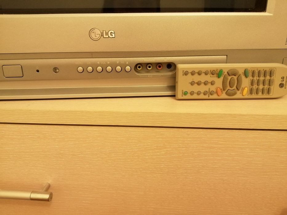 Телевизор LG 21'