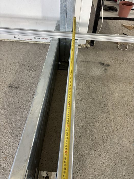 Rafturi zincate cantilever