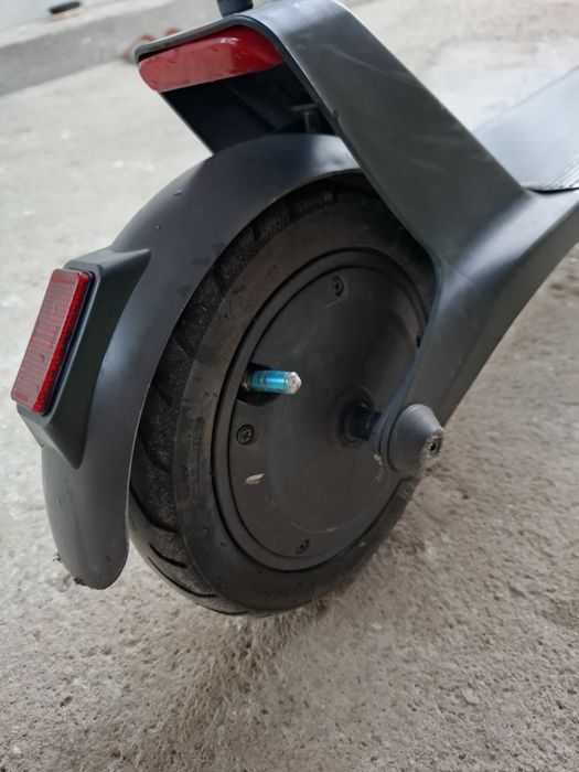 Trotineta electrica Xiaomi 4 Lite 2nd Gen, negru, 10", 300W, 25km autonomie