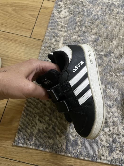 Pantofi sport baieti Adidas 24