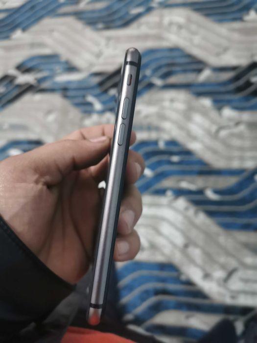 Apple iPhone 8  64GB