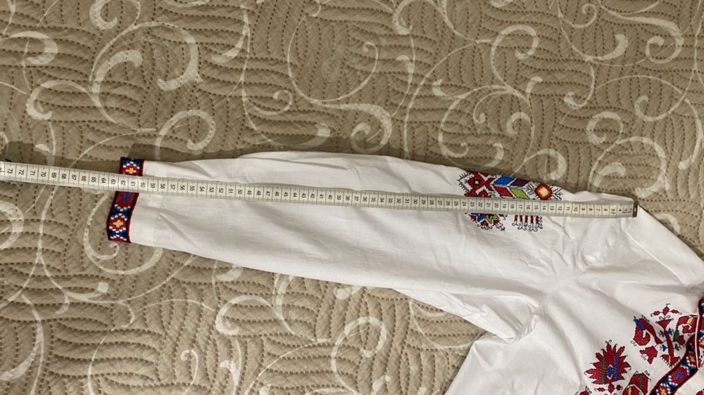 Дамска Памучна риза с красива ръчна бродерия!