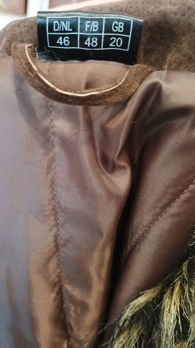 Vand palton nou din piele naturala