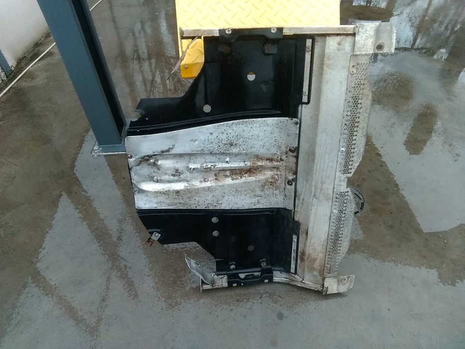 Подкартерна  шина за Ландровер