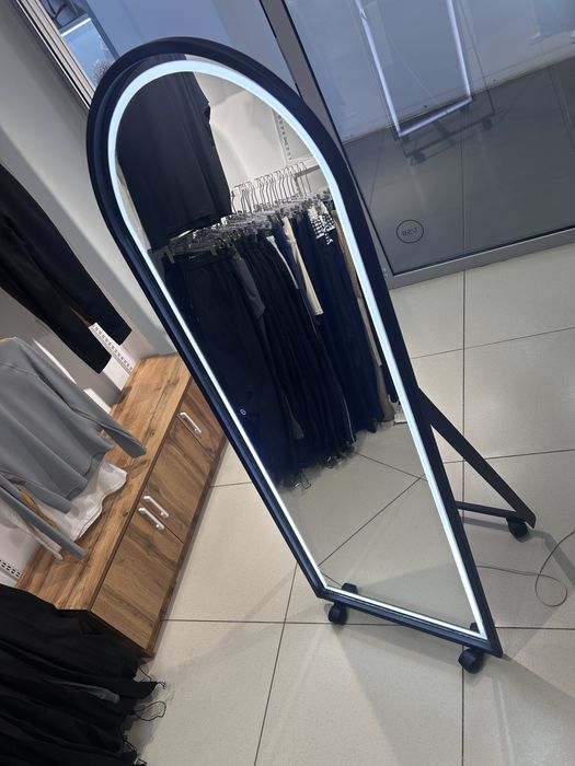 Зеркало с подсветкой