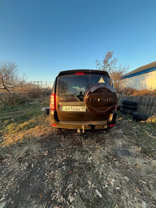 Продам лада ларгус..
