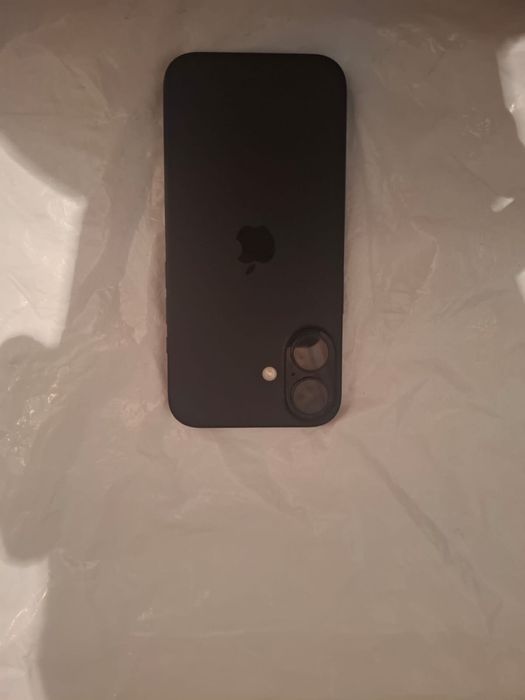 iPhone 16 с гарантие