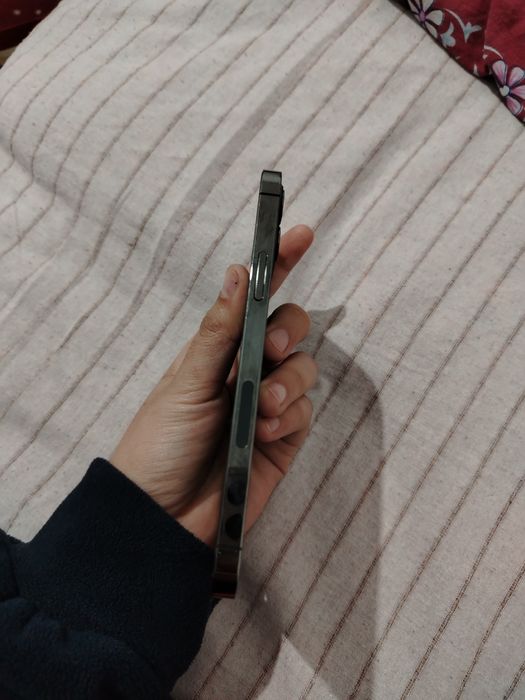 Iphone 12 Pro_Face ID ishlaydi.ekran singan