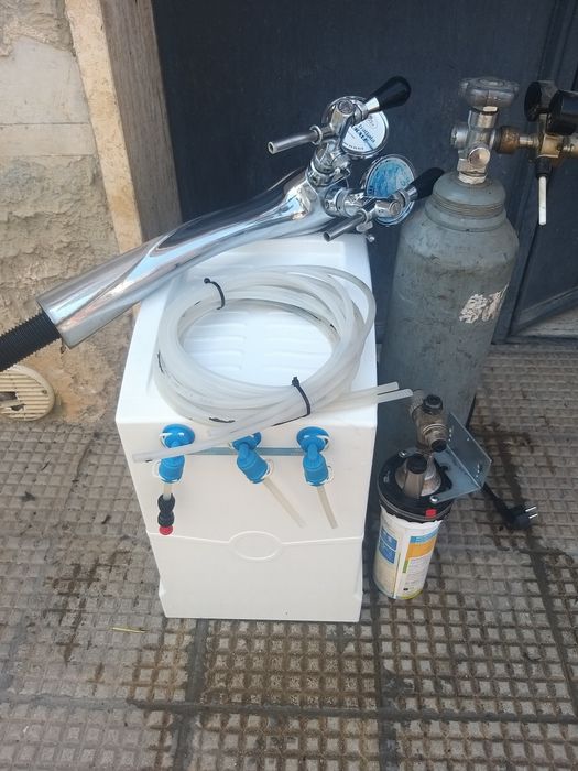 Depurtoare de apa cu frigider