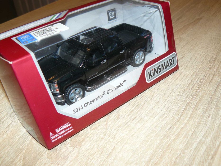 Macheta Auto De Colectie CHEVROLET SILVERADO Scara 1:46,Noua KINSMART