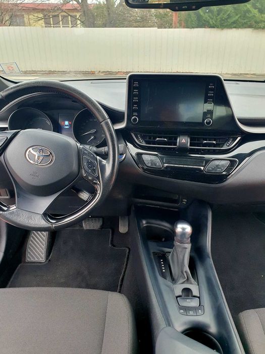 Toyota C-HR Hybrid; 112500 km; 2022 - stare perfecta