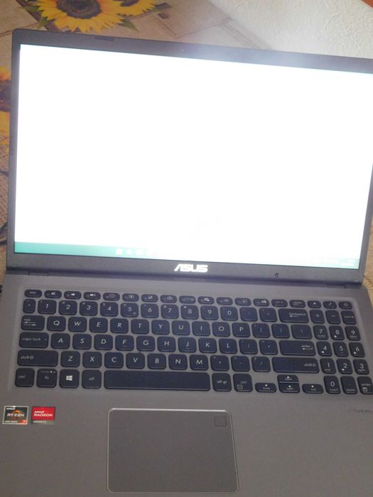 Asus VivoBook X515UA