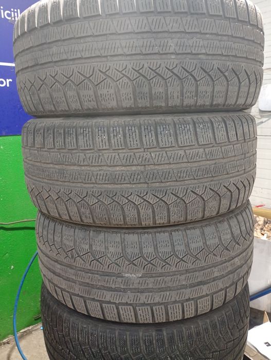 245/45/18 pirelli
