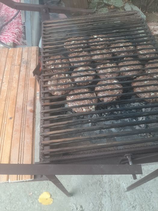 Барбекю въртяща се