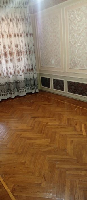 Алмазарский район продаётся 3 комнатную квартиру