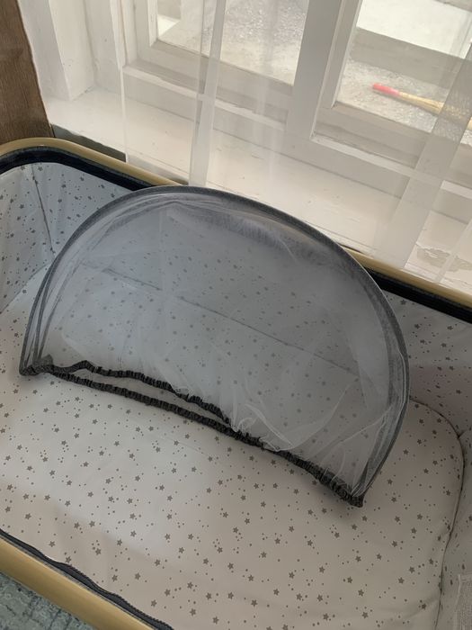 Продам приставную кроватку манеж