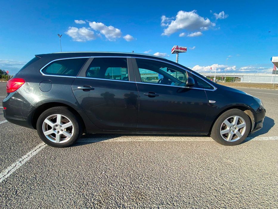 Opel Astra j Sports Tourer