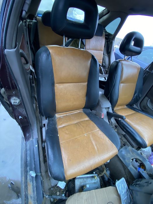 Обшитые сиденья для мазды кронос